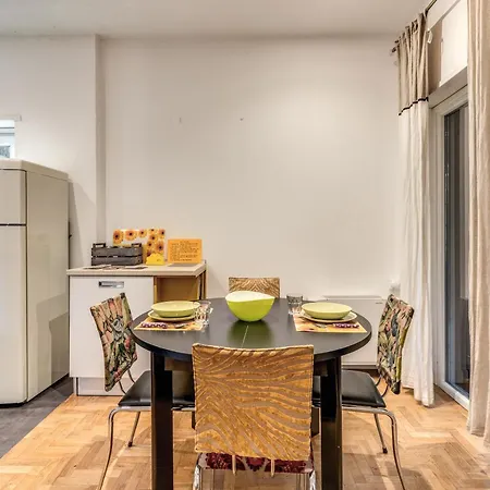 Romantic Piccolomini Lux Guest House-3